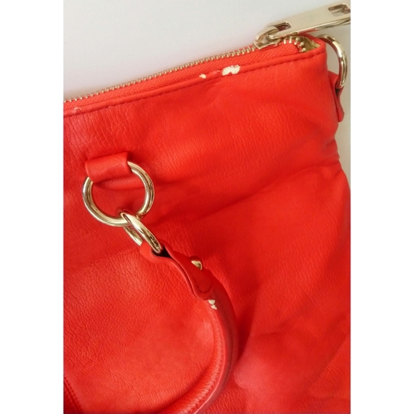 Red bag - Picture 4 of 7